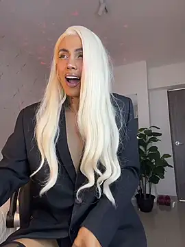 miss_tatiana_'s Webcam Show