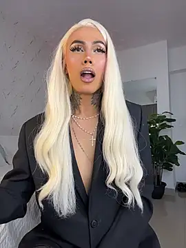 הופעת וובקאם של miss_tatiana_