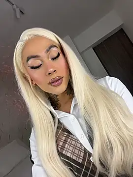 miss_tatiana_'s Webcam Show