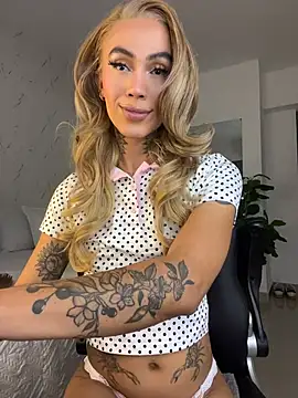 miss_tatiana_'s Webcam Show