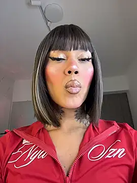 miss_tatiana_'s Webcam Show