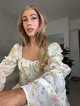 miss_tatiana_'s Webcam Show