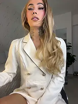 miss_tatiana_'s Webcam Show