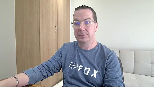Pertunjukan Kamera Web BrettJ81