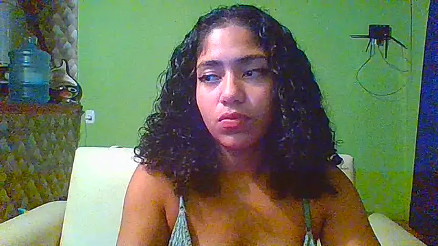 Chat +18 de savanahottie ao vivo