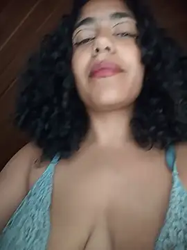 צ'אט XXX בשידור חי של savanahottie