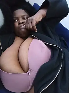 ChubbyLucia webcam show