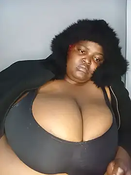 ChubbyLucia's Live Chat Room