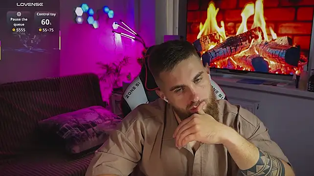 Pokazy przed kamerką – Sweeet__boy