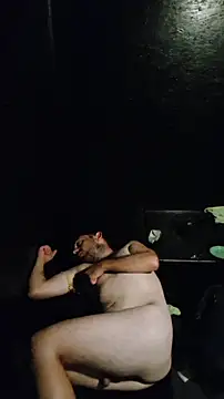 afTerparTycloudz: διαδικτυακό σόου στην κάμερα