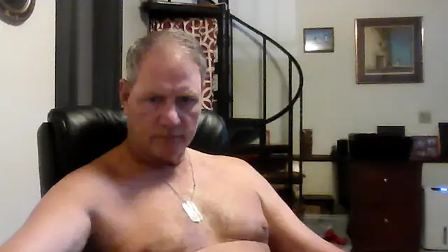 Muffsfriend8364 Show in webcam