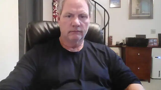 Muffsfriend8364 Show in webcam