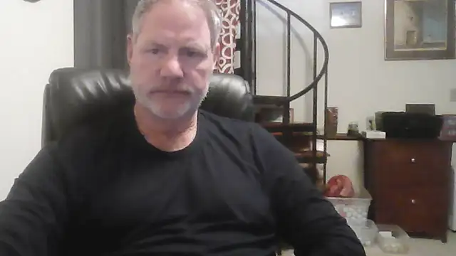Muffsfriend8364's Webcam Show