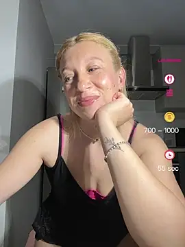 Kittie_Valentine live-chat rom