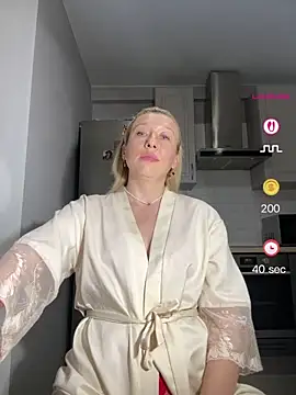 חדר צ'אט בשידור חי של Kittie_Valentine