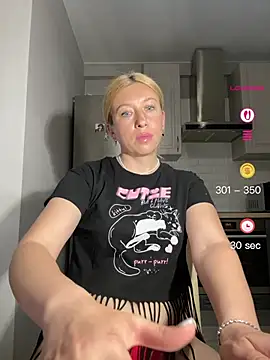 Kittie_Valentine: απευθείας συνομιλία ΧΧΧ