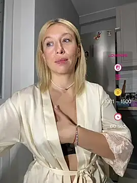Kittie_Valentine Adlı Modelin Canlı XXX Sohbeti