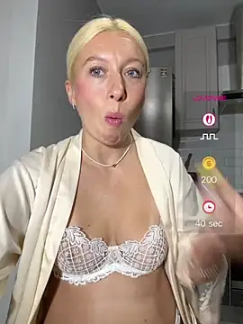 Kittie_Valentine Live XXX Chat