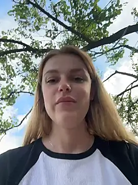 Chat XXX en directo de HarrietDart