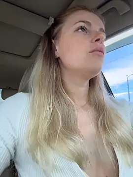 Show modela HarrietDart na web-kameri