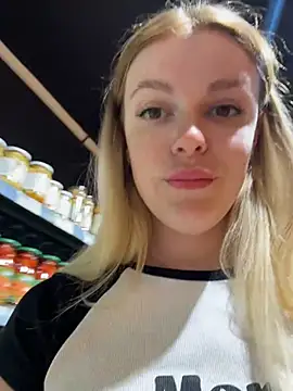 Show modela HarrietDart na web-kameri
