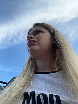 دردشة HarrietDart الجنسية المباشرة
