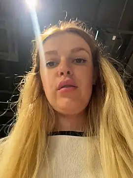 הופעת וובקאם של HarrietDart