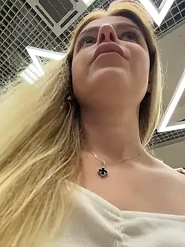 HarrietDartn Live XXX chat