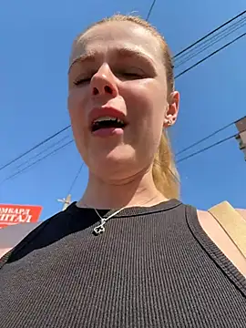 HarrietDart Chat XXX in diretta