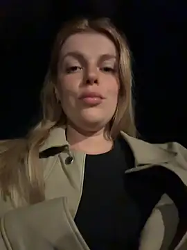 Show modela HarrietDart na web-kameri