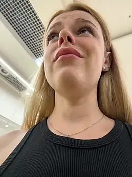 HarrietDart's Live XXX Chat