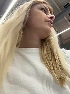 HarrietDart – Naživo XXX chat