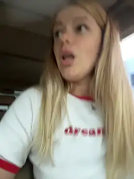 HarrietDart Adlı Modelin Canlı XXX Sohbeti