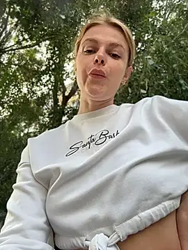 Živý XXX chat HarrietDart