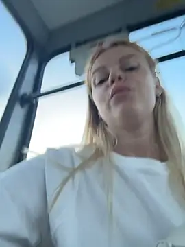 Chat XXX ao vivo de HarrietDart