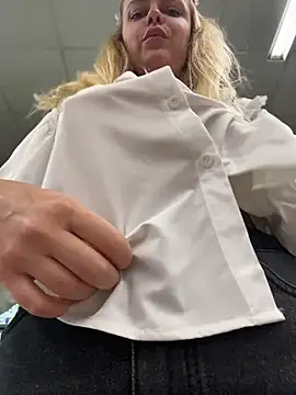 HarrietDart XXX чат на живо
