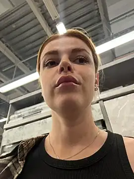 Živý XXX chat HarrietDart
