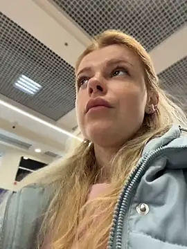 XXX chat uživo modela HarrietDart