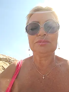 LindaL's Live XXX Chat