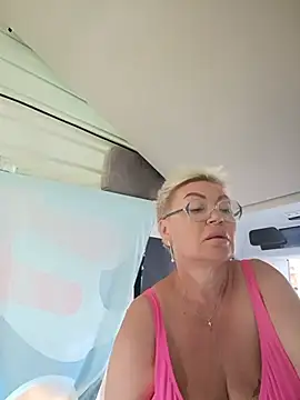 LindaL's Live XXX Chat