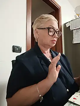 Chat +18 de LindaL ao vivo