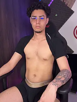 bigryann23 Show Webcam
