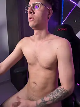 bigryann23 Show in webcam