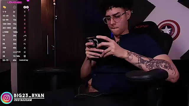 bigryann23 网络视讯表演