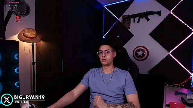 Вебкам-шоу bigryann23