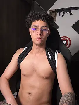 XXX chat uživo modela bigryann23