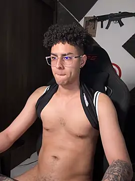 bigryann23 Show Webcam