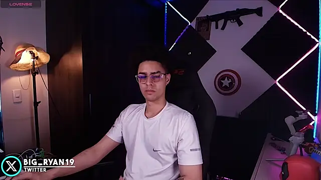 bigryann23 网络视讯表演