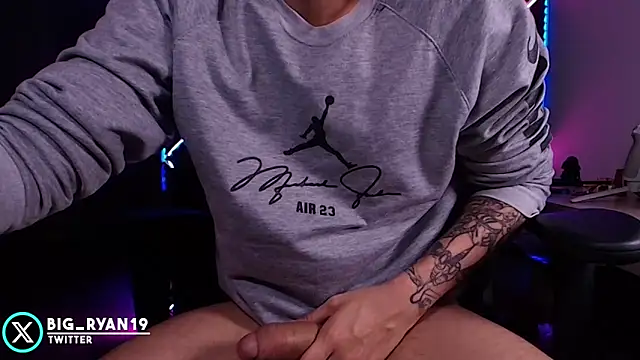 bigryann23's Live XXX Chat