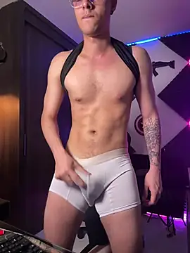 bigryann23 Show Webcam